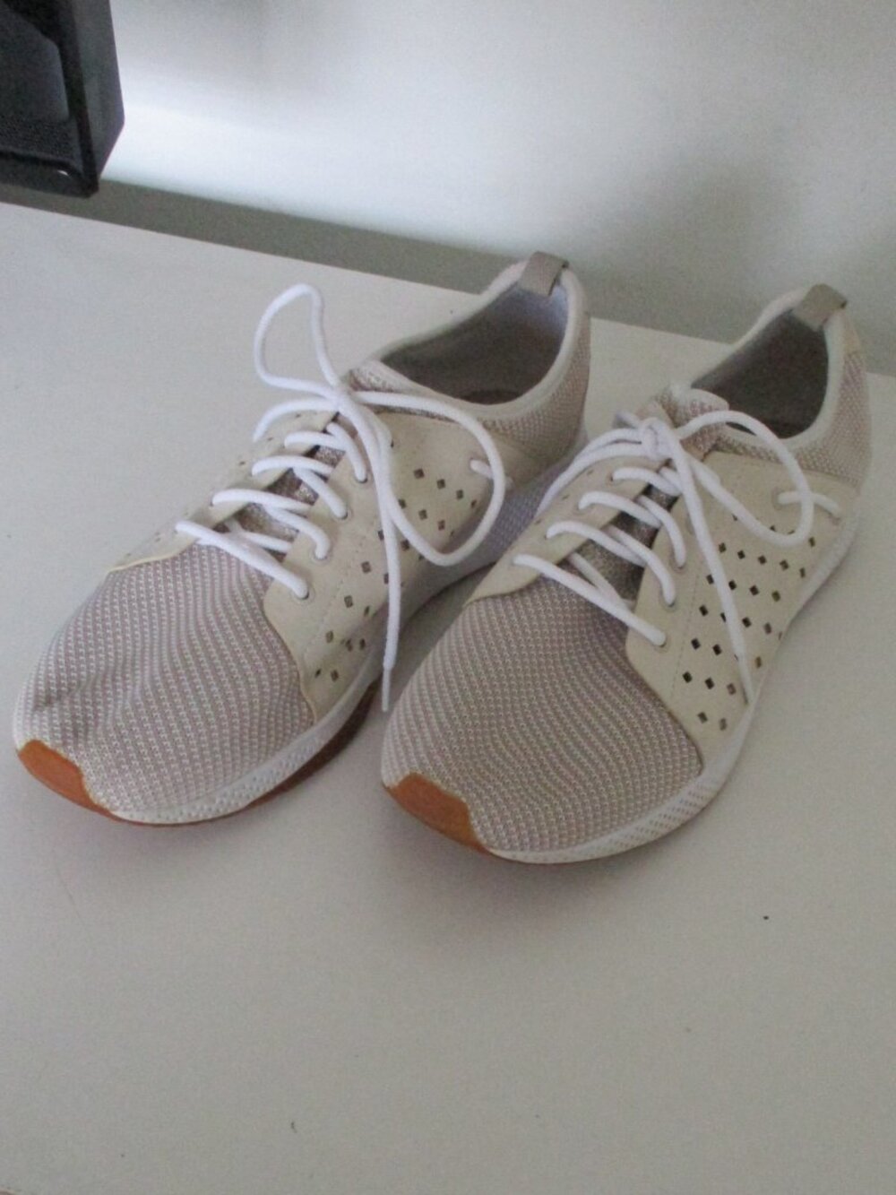 Sperry Womens Bone Laser-cut & Mesh Textile Lace-up Sneaker Shoe NWOB - Size 11M